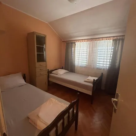 Podovac Апартаменты